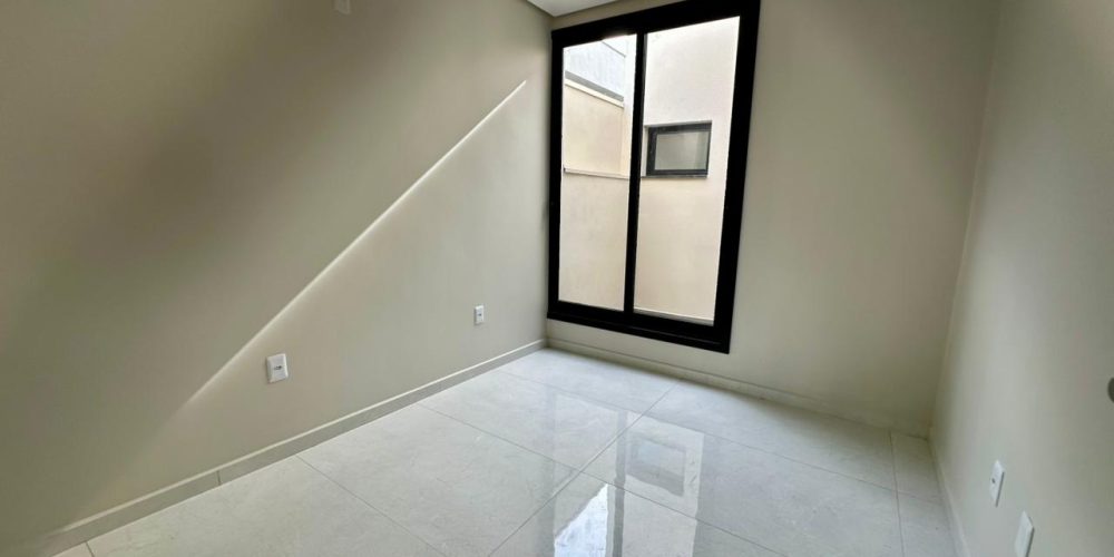 WhatsApp Image 2026-04-20 at 15.32.42 (2)